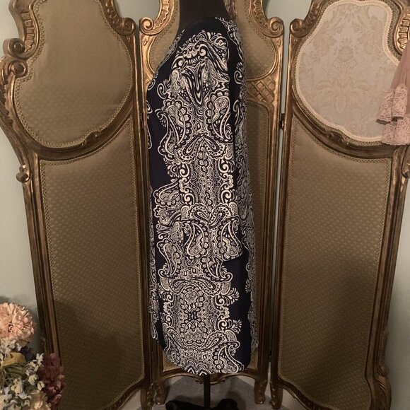 Sunny Leigh. Size Large (runs small). Jersey Shift Sheath. Long Sleeve. B82. - Picture 4 of 4